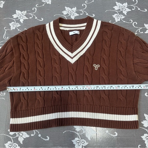 Aritzia TNA Clay Crop Varsity Sweater Sweater Sz Small - Picture 5 of 6